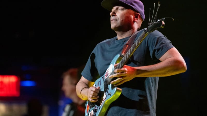 Tom Morello playing with Bruce Springsteen & The E Street Band on upcoming US tour