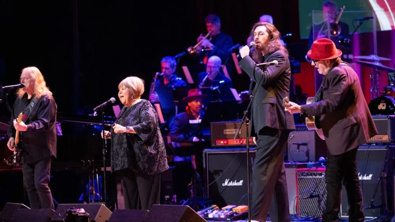 Paul Simon, Mary J. Blige, Elvis Costello, Mavis Staples, more played Love Rocks NYC 2026 (pics)