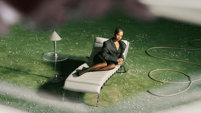 Ella Mai: “There Goes My Heart”