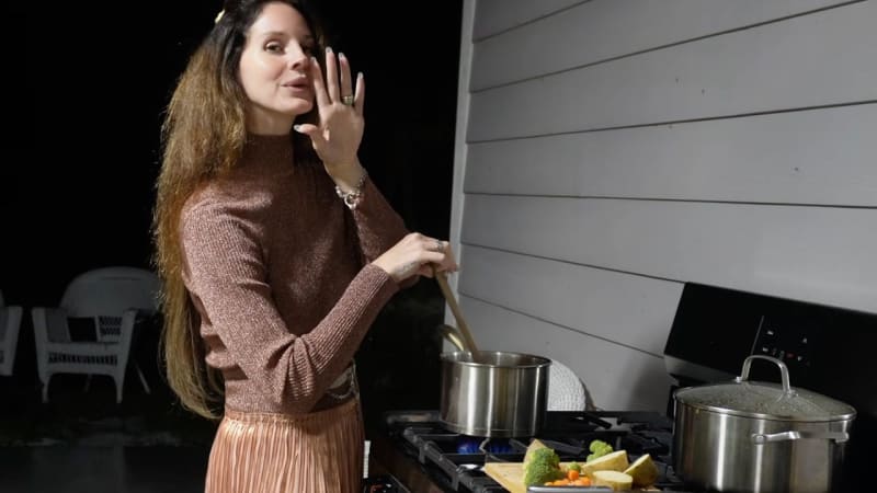 Watch Lana Del Rey Put Her Head in an Oven in “White Feather Hawk Tail Deer Hunter” Video