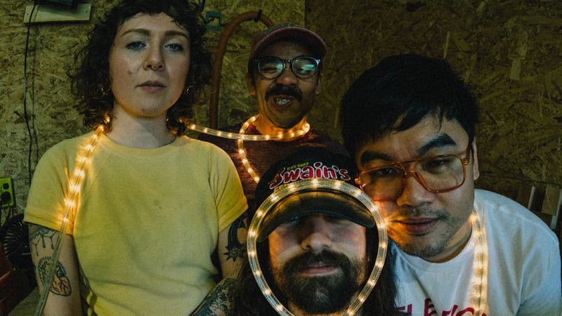 BEST NEW TRACKS: NO FLOOR – HELM