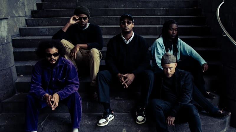 Irreversible Entanglements feat. MOTHERBOARD – “Don’t Lose Your Head”