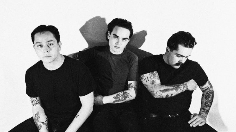 Knumears feat. Jeff Smith – “Fade Away”