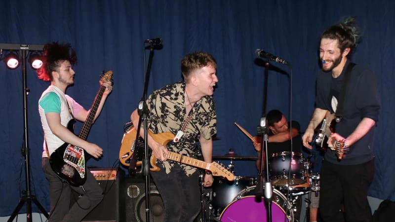 Mrs. Artois // Green Wire