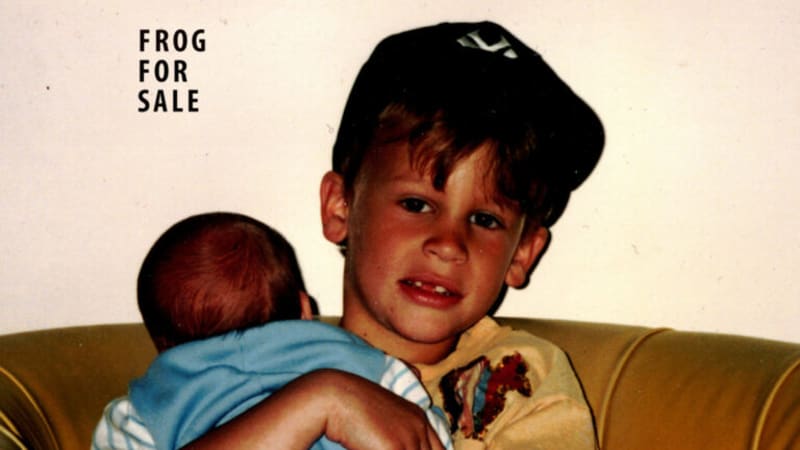 Single: Frog – Dark Out