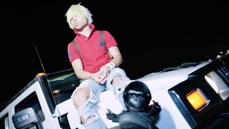 Showjoe’s “2012 Neon” flips “Levels” by Avicii