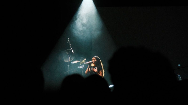 photos: Erika de Casier – live in Los Angeles