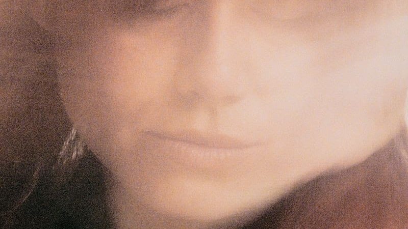 TURTLENEK | Molina returns with hypnotic new single ‘Golden Brown Sugar’