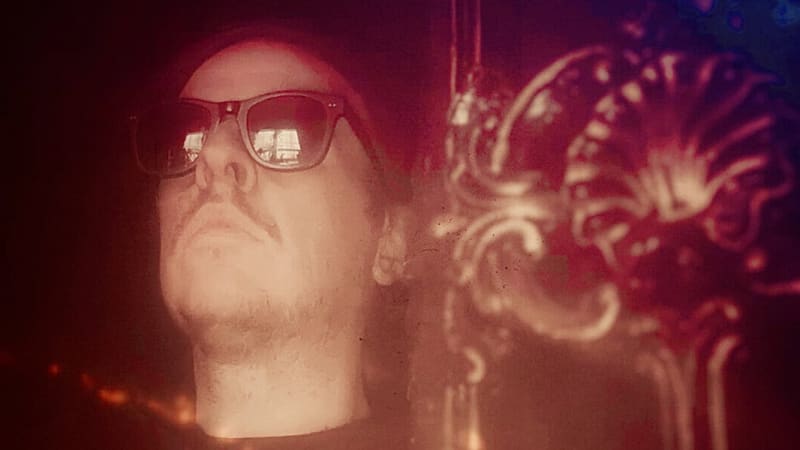 New Music: deeper graves – Over My Shoulder | AnalogueTrash