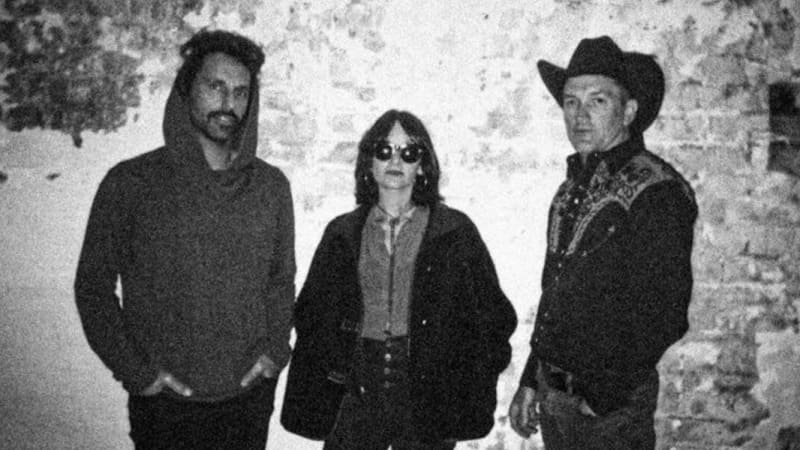 New Music: Howling Bells – Sweet Relief | AnalogueTrash