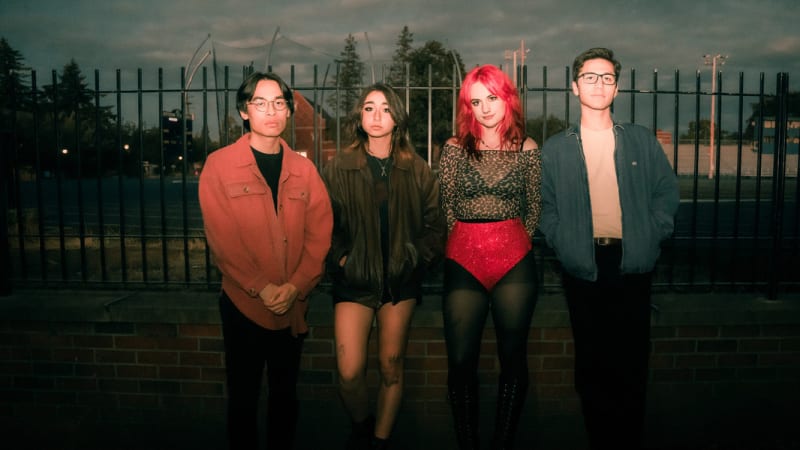 New Music: instant crush – RIGHT WHERE YOU LEFT ME | AnalogueTrash