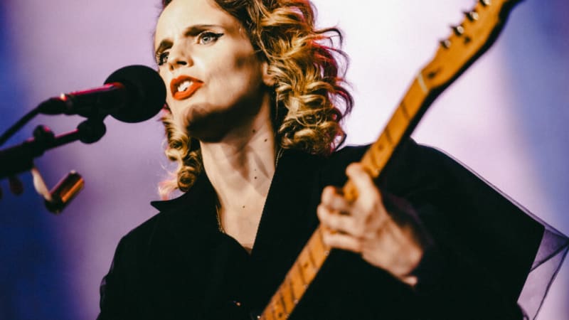 Nieuwe single Anna Calvi - “God's Lonely Man” (feat. Iggy Pop)
