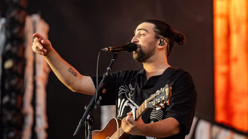 Nieuwe single Noah Kahan - “Porch Light”