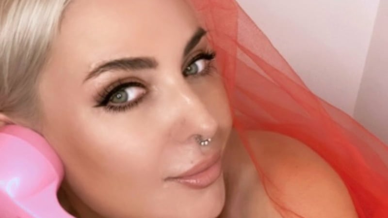 Chelle : L’indépendance au rythme du soleil avec « Ain’t Lovin’ You »