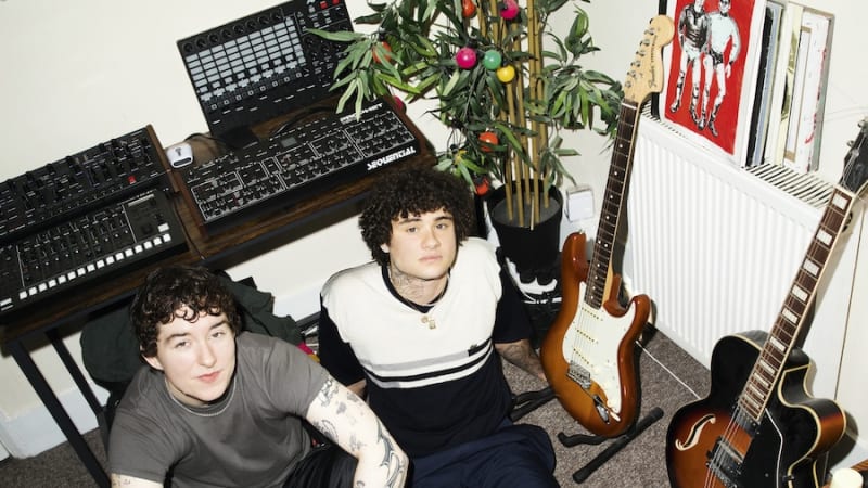 FAFF Unleash Their New EP Chiaroscuro on Forever: A Sonic Journey Awaits! - KALTBLUT Magazine