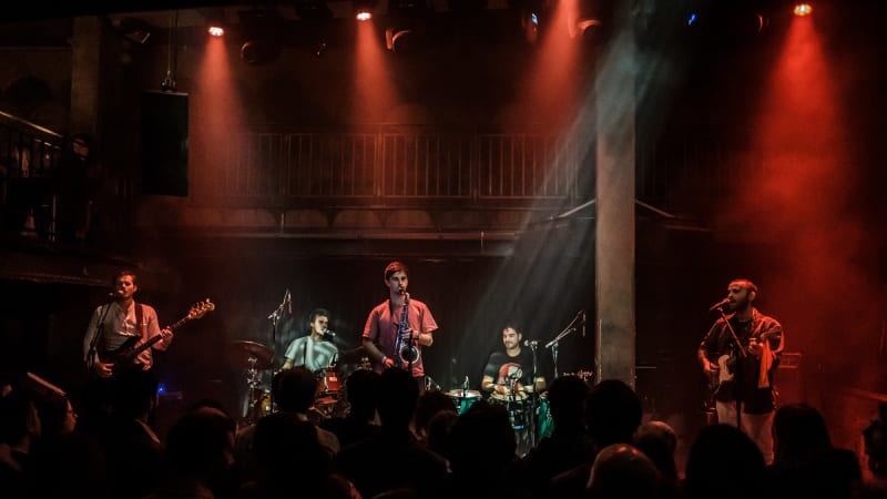 Exclusive Premiere: Waaju “Moleman (Live)”