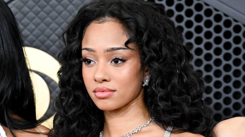 Manon says she's “having positive conversations” with label after being placed on “temporary hiatus” from KATSEYE