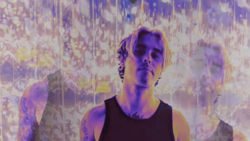 JulianGK Embraces The ‘Waves of Change’ | Right Chord Music