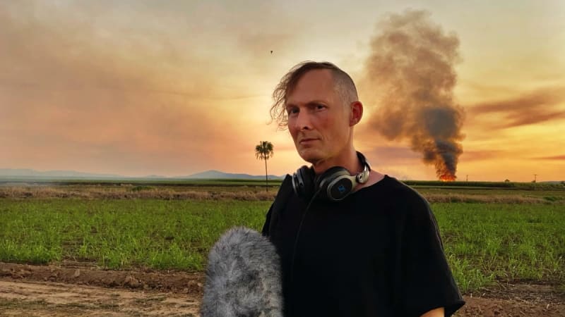 Lawrence English: Between the Microphone and the Mind