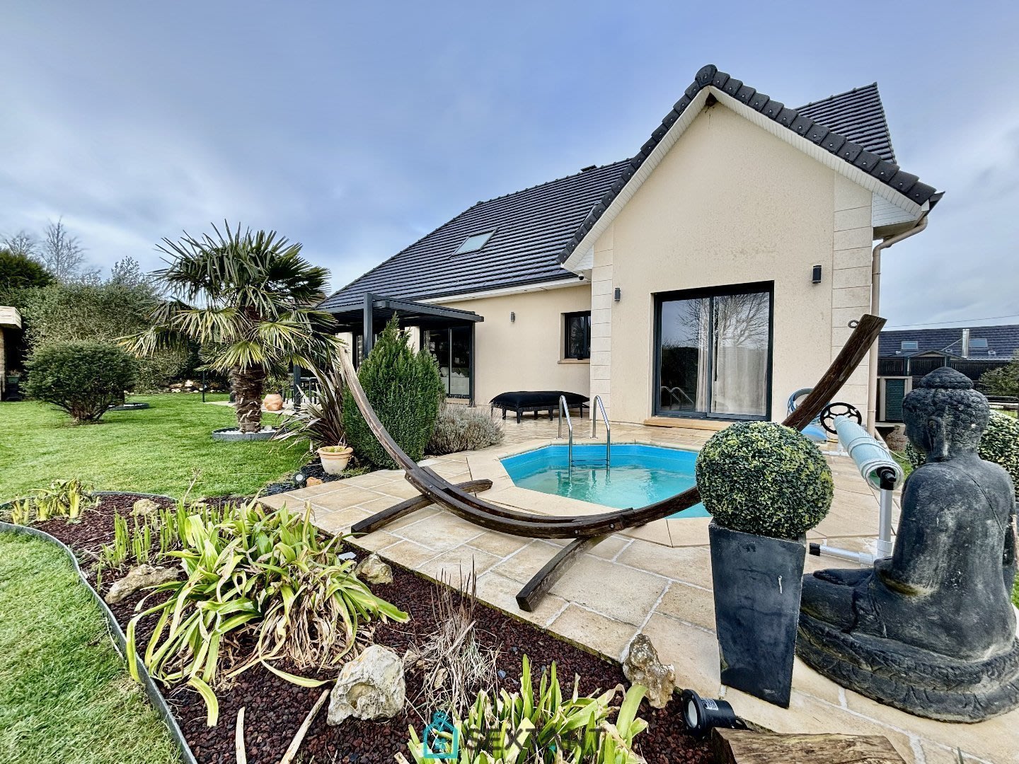 Exceptional Property in Octeville-sur-Mer, Close to Le Havre