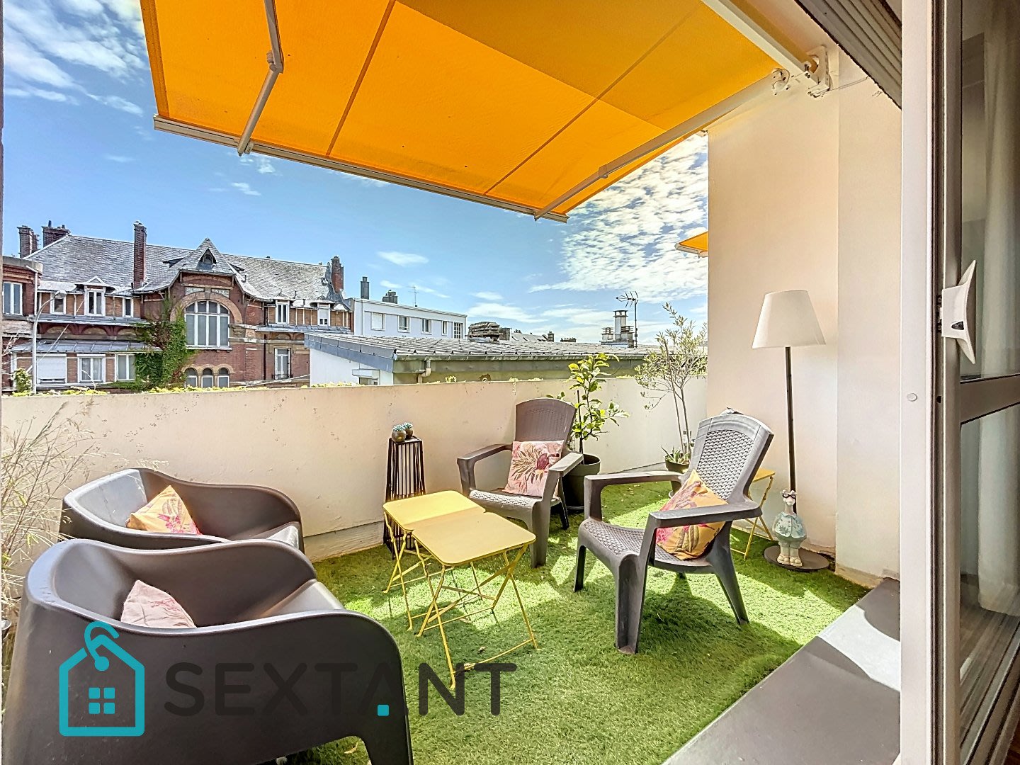 Appartement de 115 m2 avec terrasse plein sud entre centre ville et la plage