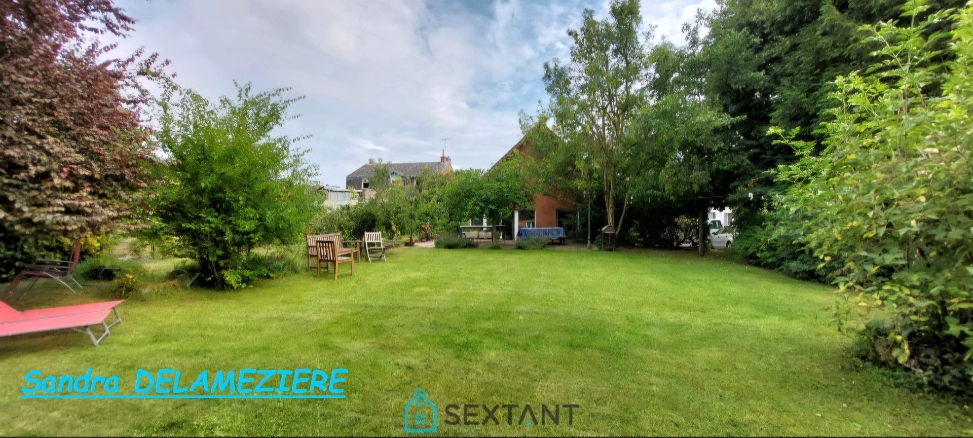 Character house, enclosed garden, terraces and outbuilding