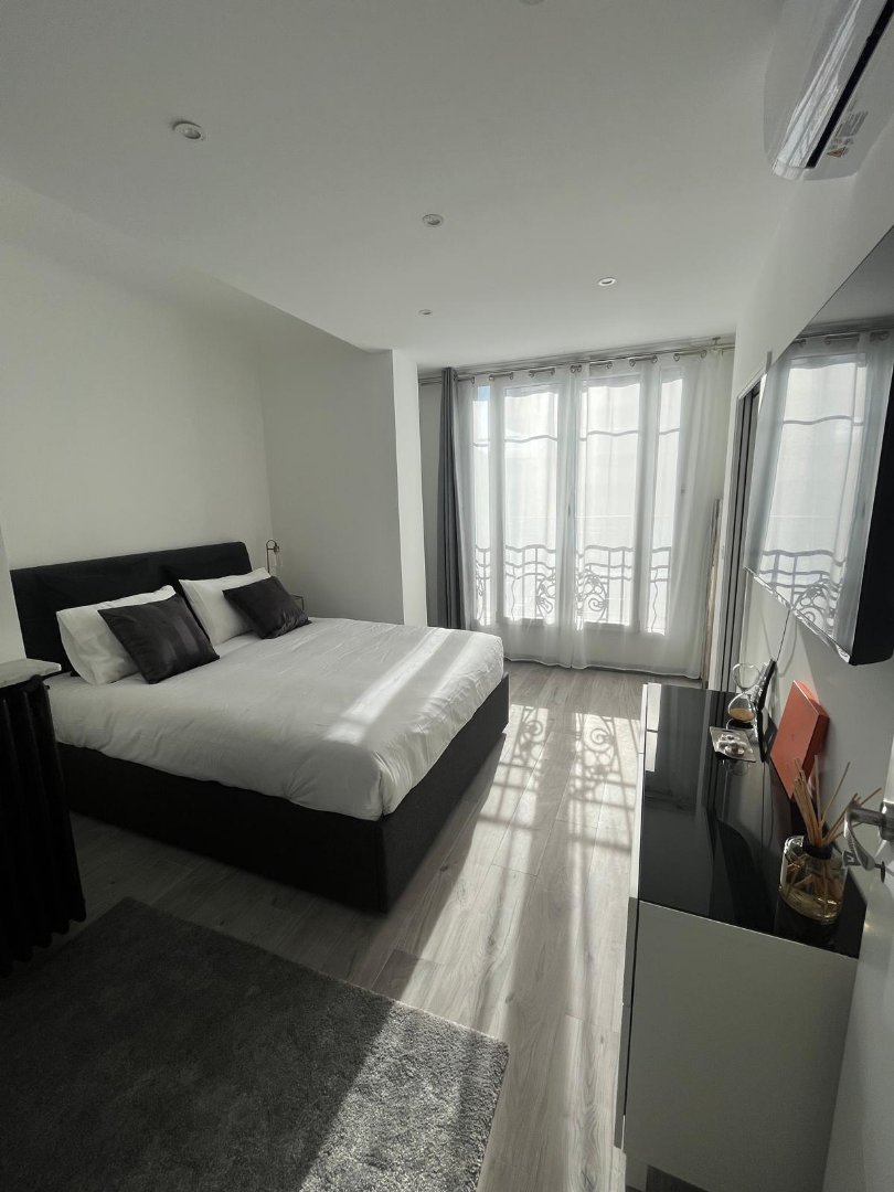 Cannes:1-bedroom apartment, 40m2, ideally located near the beaches on Bd de la Croisette