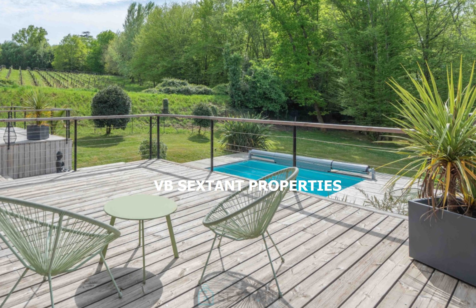 15 minutes from Bordeaux, Latresne, magnificent charming wooden house on a 2700 m2 plot