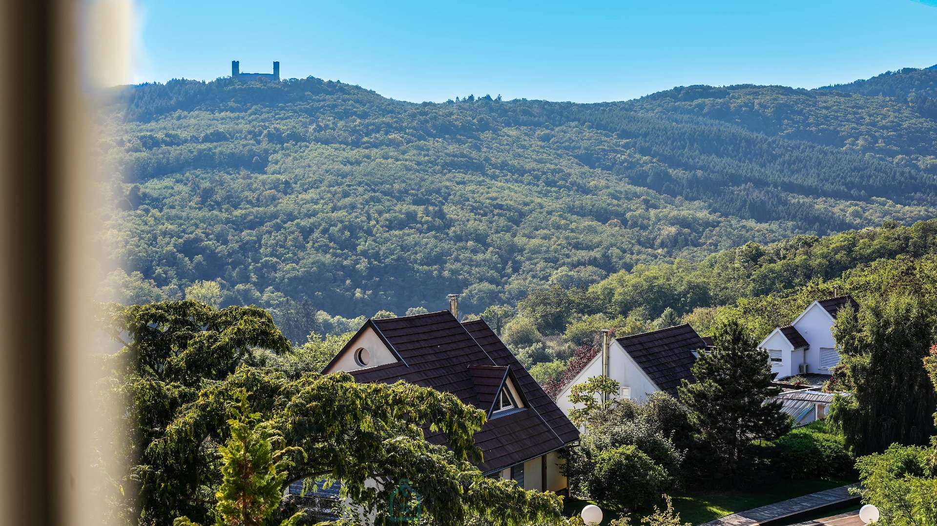 Villa familiale en lisière de forêt 