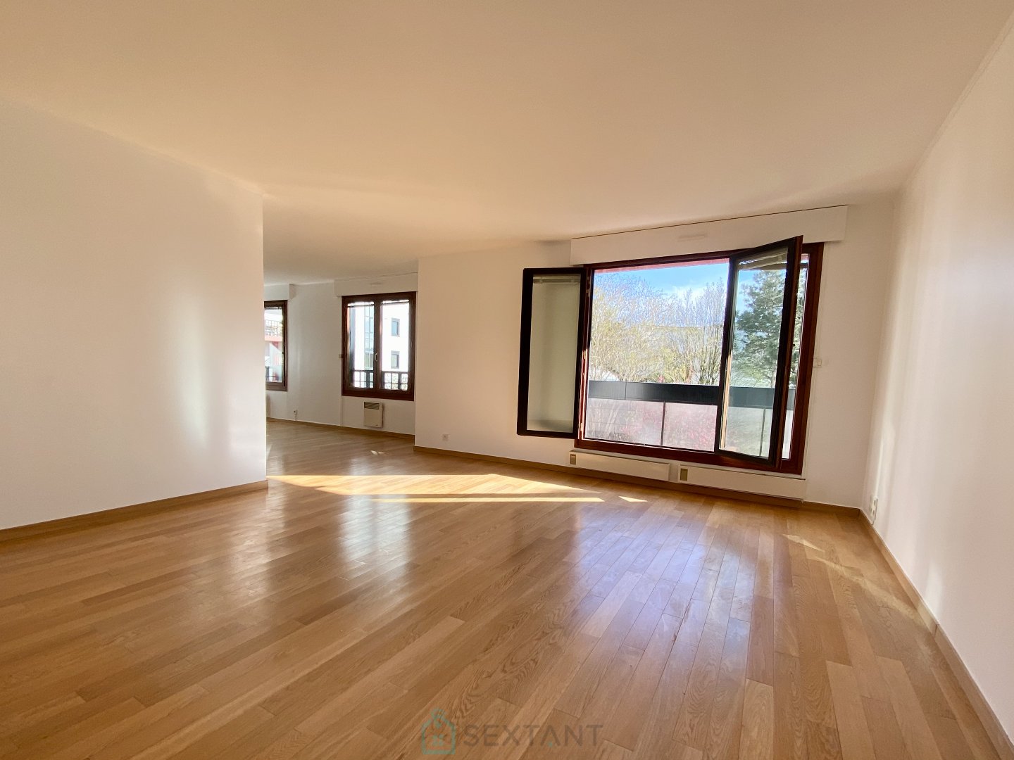 A Issy-les-Moulineaux, appartement-terrasse 159 m2 6 pièces 4 chambres