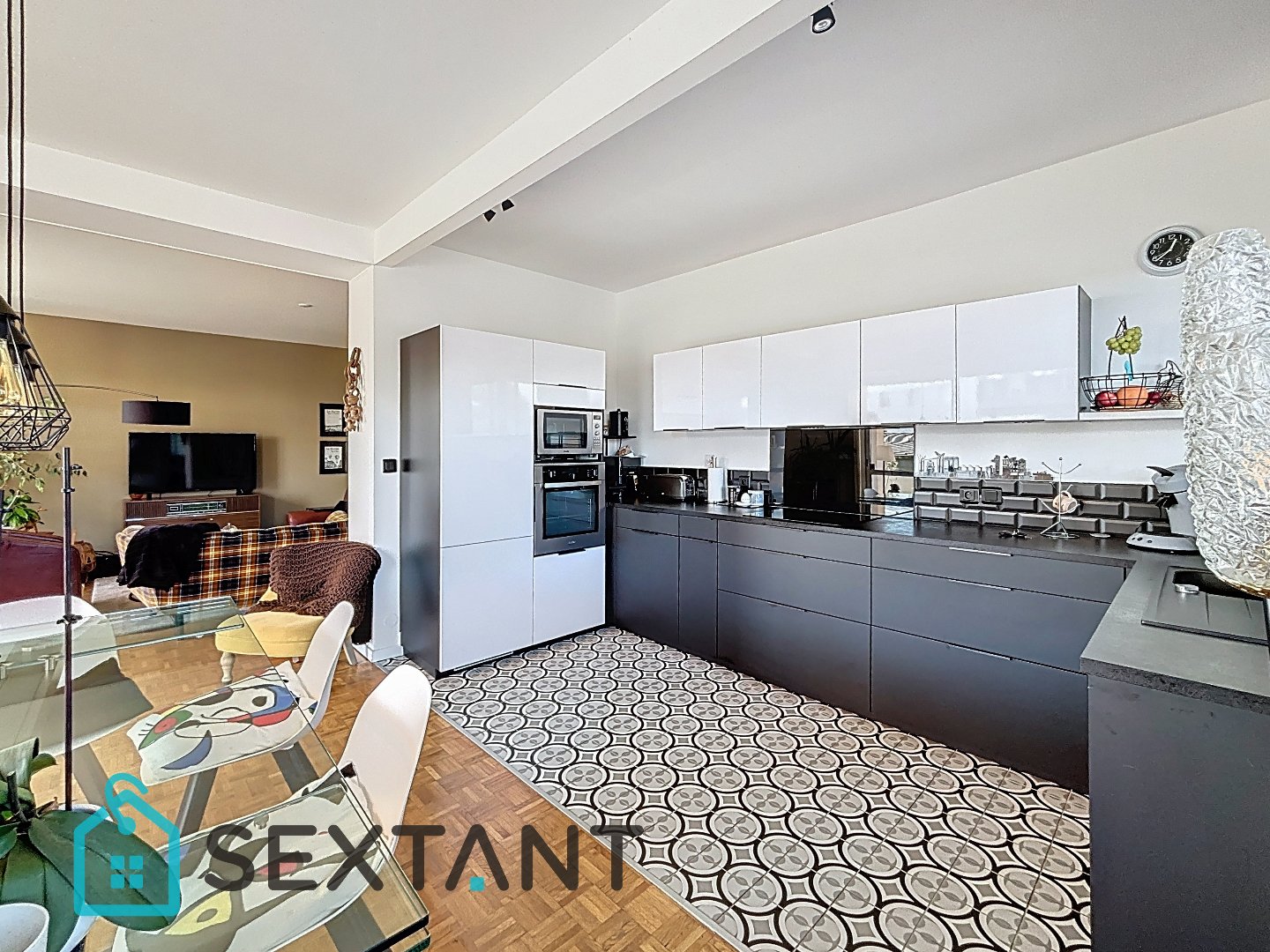 Appartement de 115 m2 avec terrasse plein sud entre centre ville et la plage 