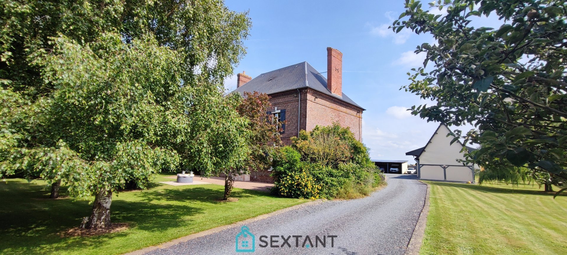 Beautiful 185 m2 mansion in a 4500 m2 wooded park