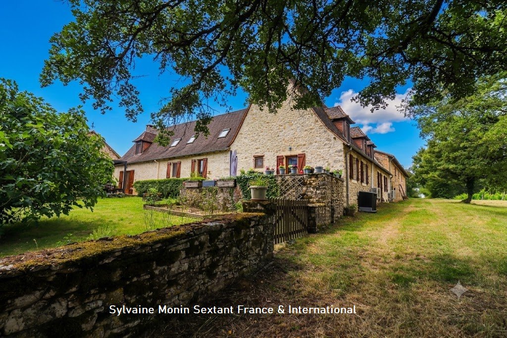 Stunning 18th-century character estate on about 10 acres with a swimming pool, a guest cottage, and outbuildings