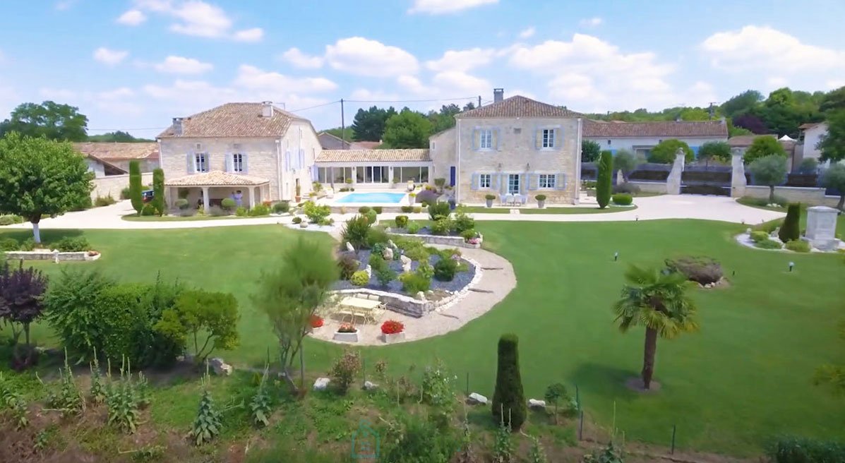 PROPRIETE D’EXCEPTION DE 455 M² SUR UN TERRAIN DE 3 628 M²