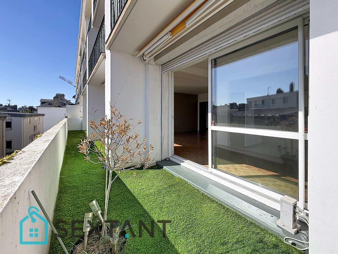 Spacious 115 m2 appartment with terrace