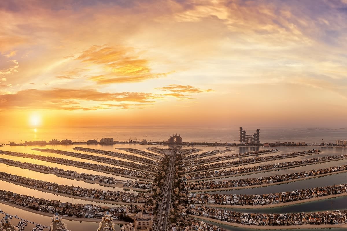 Dubai Real Estate Market Booms as Golden Visa Drives Demand for AED 2 Million Properties