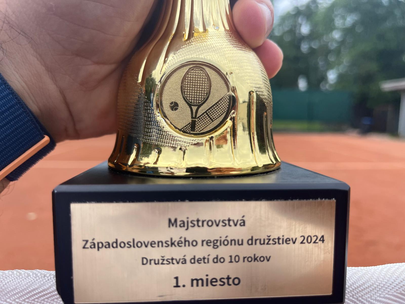 Pohár za 1. miesto – Majstrovstvá Západoslovenského regiónu družstiev detí do 10 rokov 2024