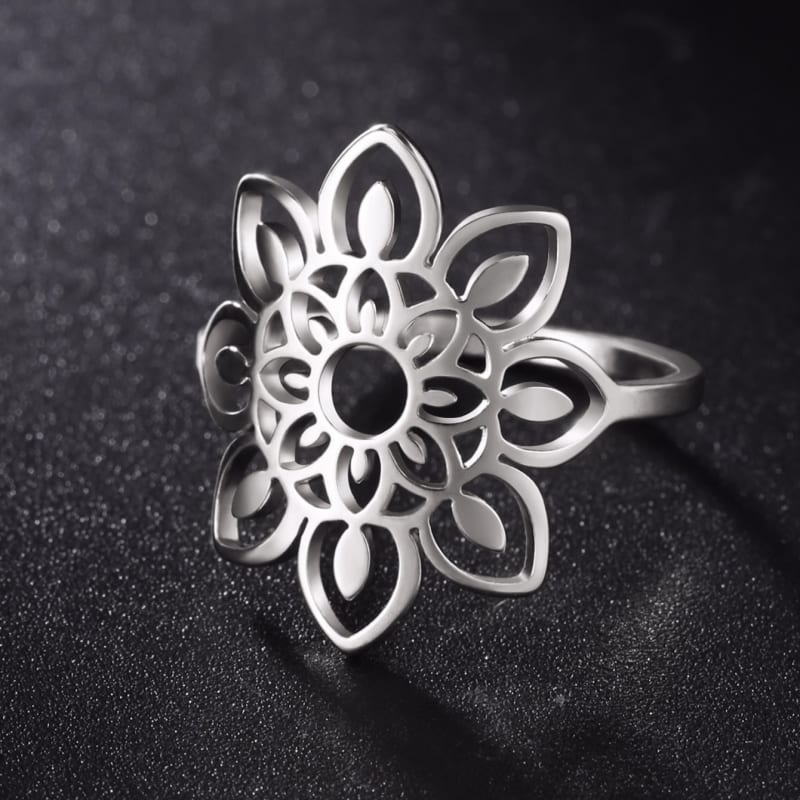 Bague motif fleur