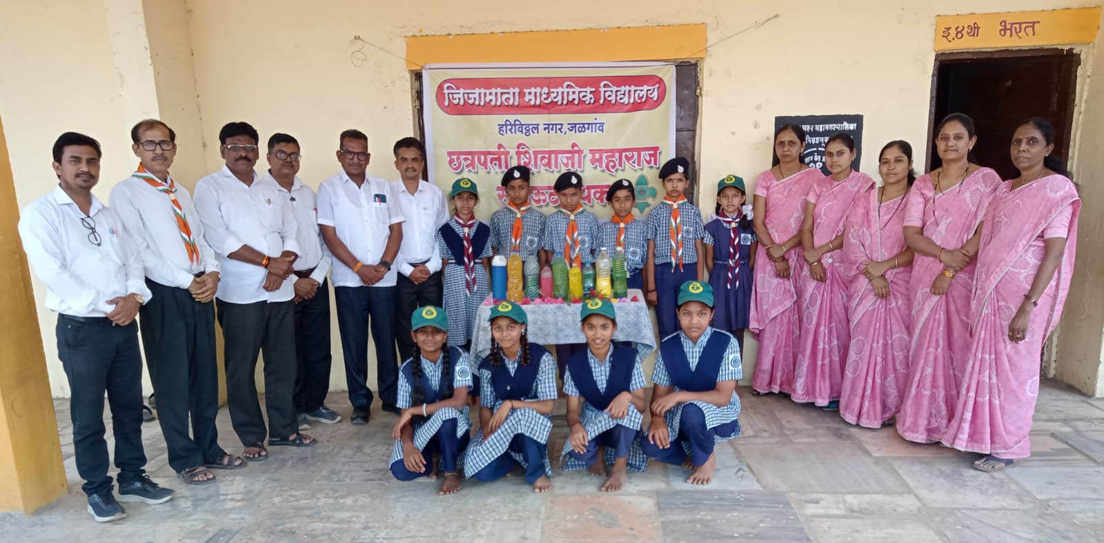 कृत्रिम रंगांना फाटा! जळगावच्या जिजामाता विद्यालयात सुरक्षित आणि नैसर्गिक होळी साजरी