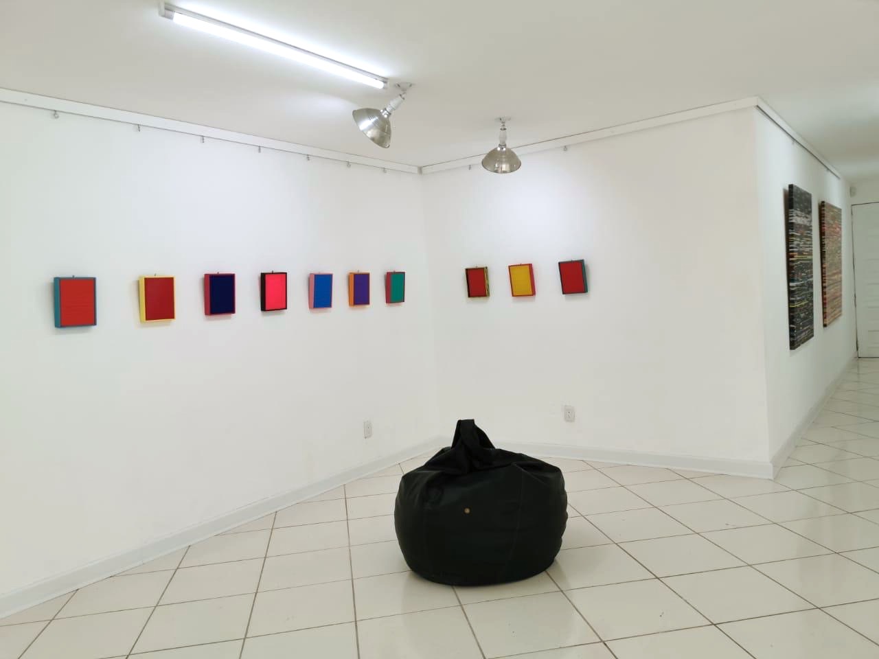 "Revisiones" 2020, Galeria Osmosis, Ciudad de Guatemala, Guatemala. Curadoria: Manuel Urbina.