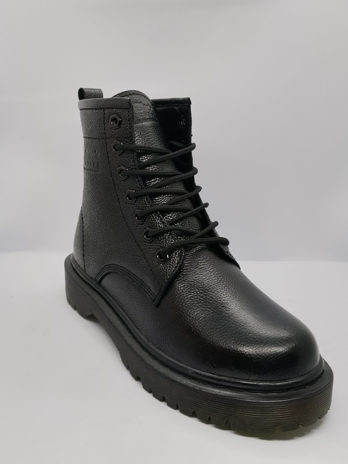 Black Cobra Plain-Toe Chunky Boot