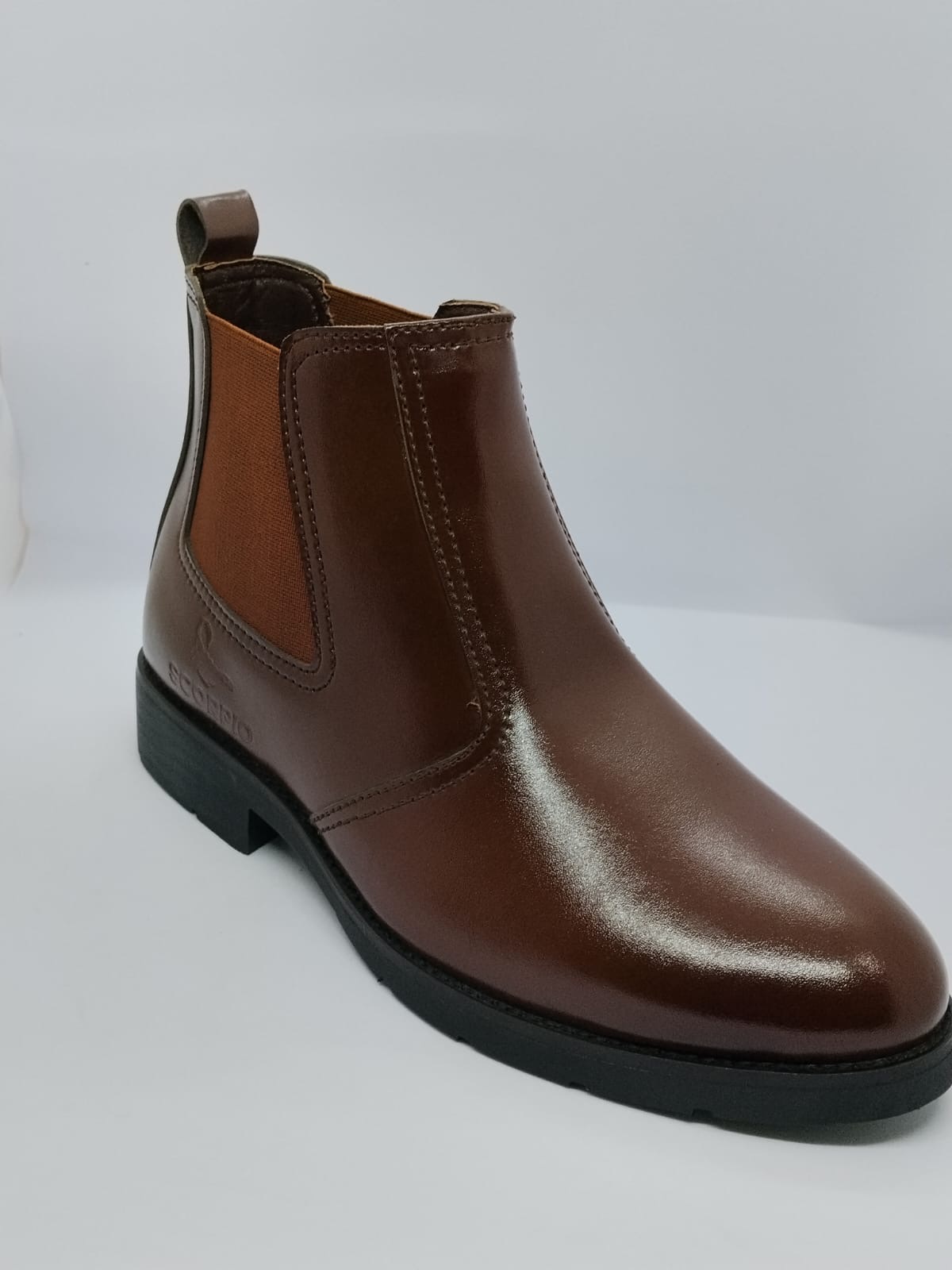 Scorpio Glossy Classic Chelsea