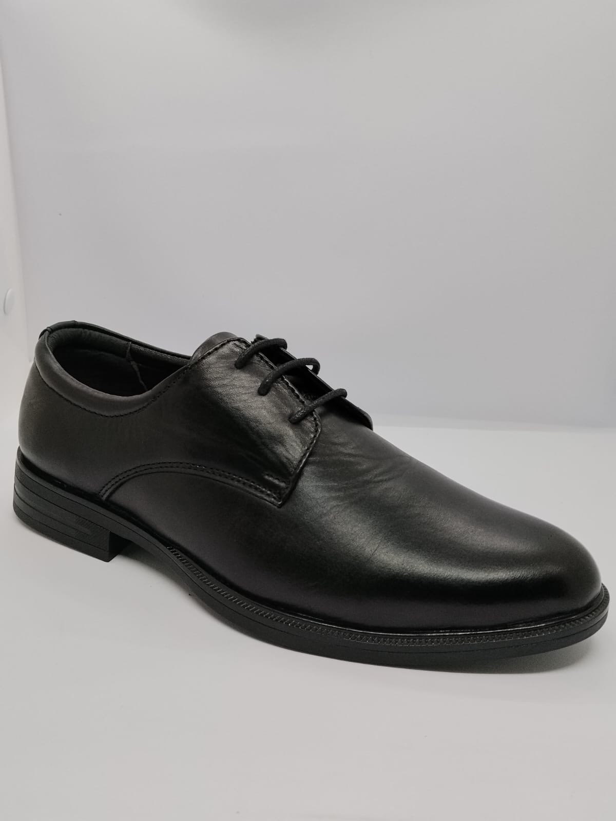 Black Cobra Plain-Toe Derby