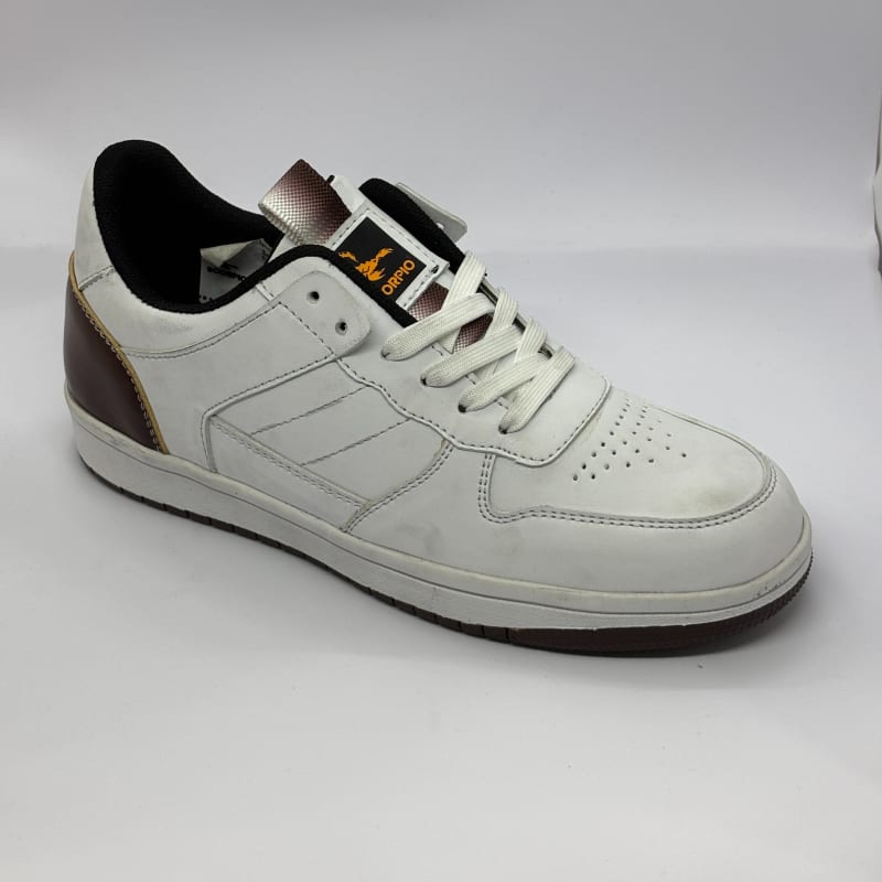 plain low daily sneakers