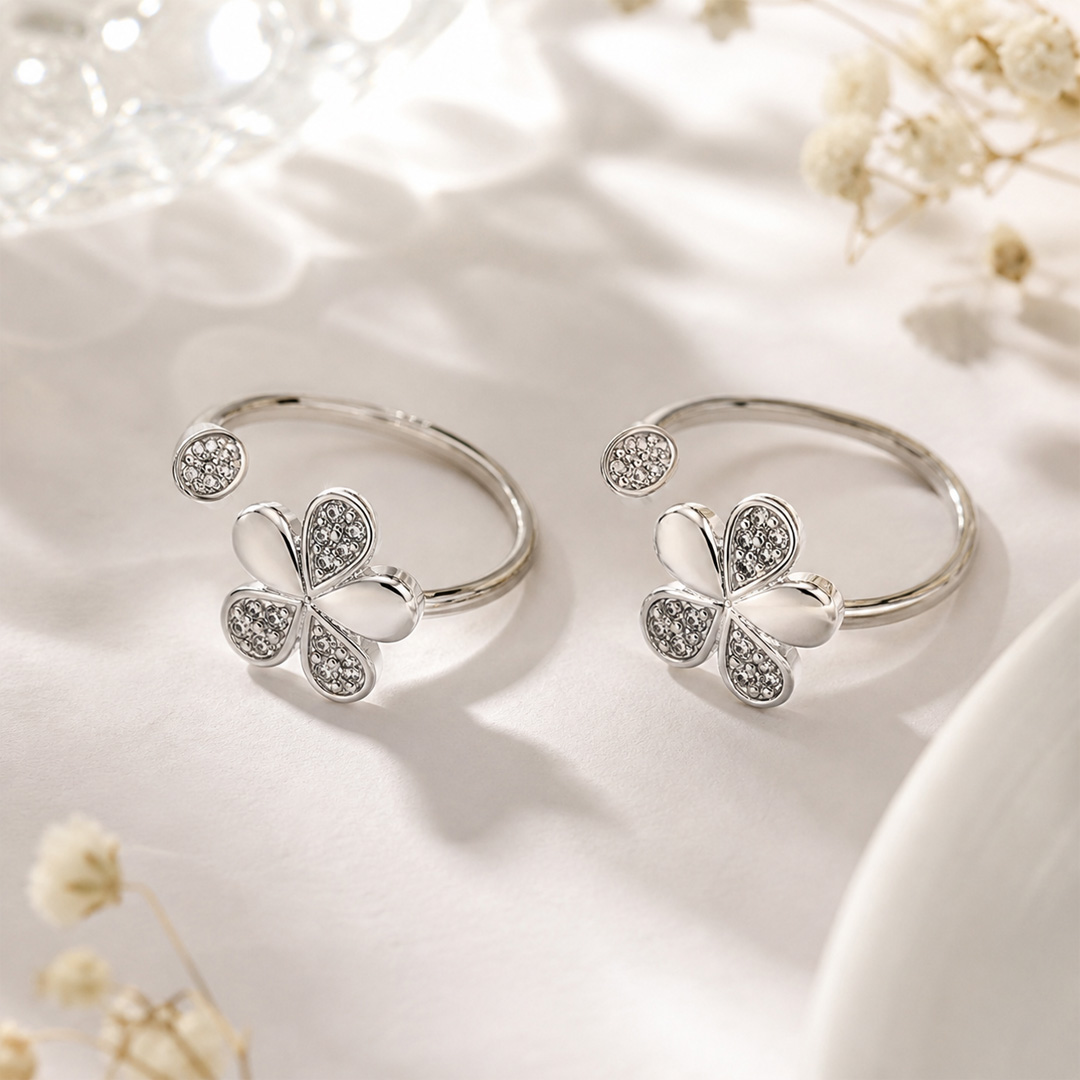 Lucky Clover — flower open silver ring