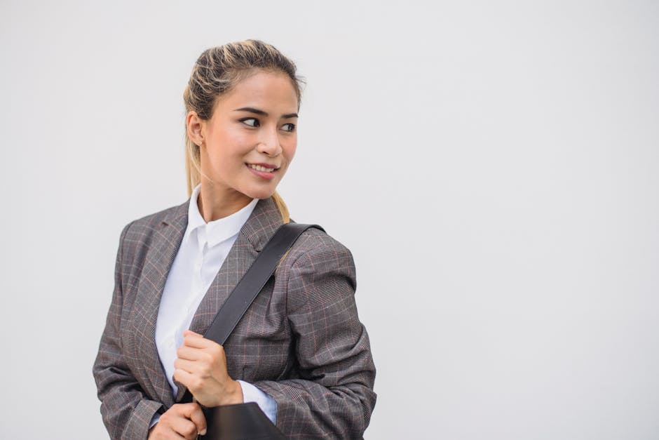 Blazer nữ công sở mùa thu - Ảnh lưu trữ miễn phí về ánh sáng, áo blazer kẻ sọc, áo cộc tay