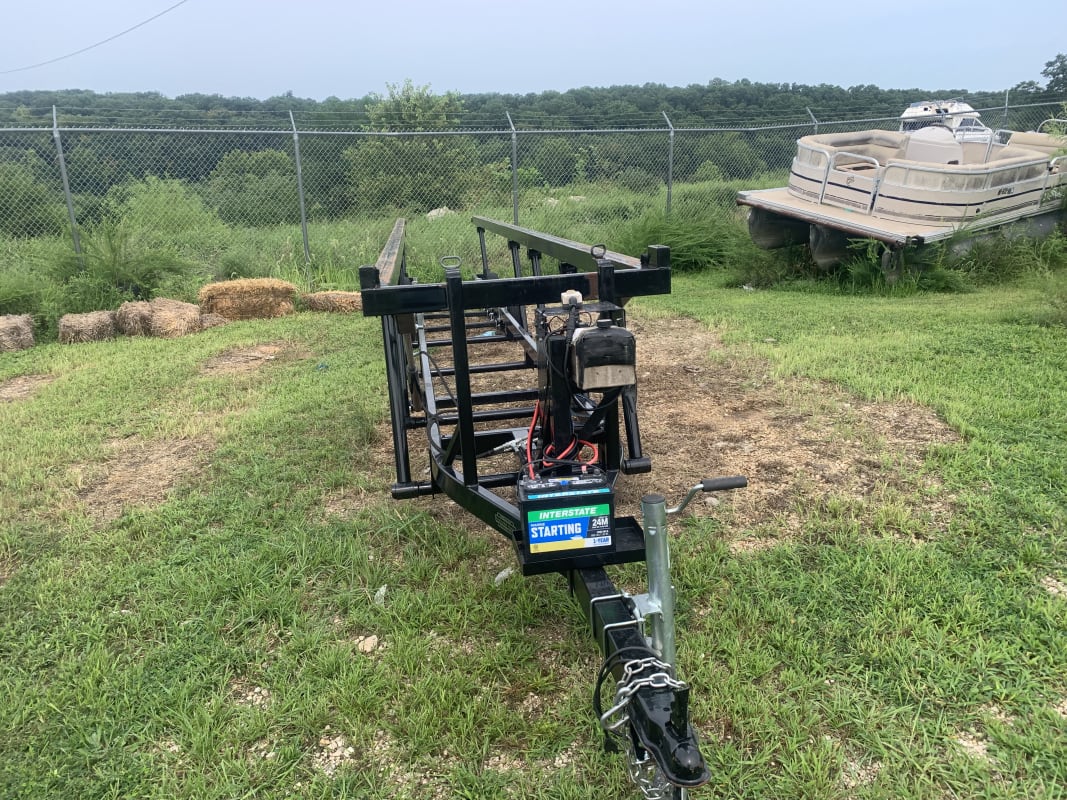Hydraulic Tritoon Trailer