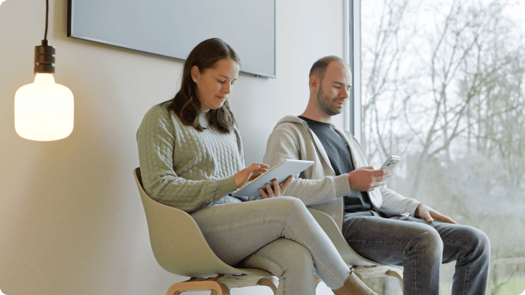 Patienten füllen Anamnese digital im Wartezimmer aus