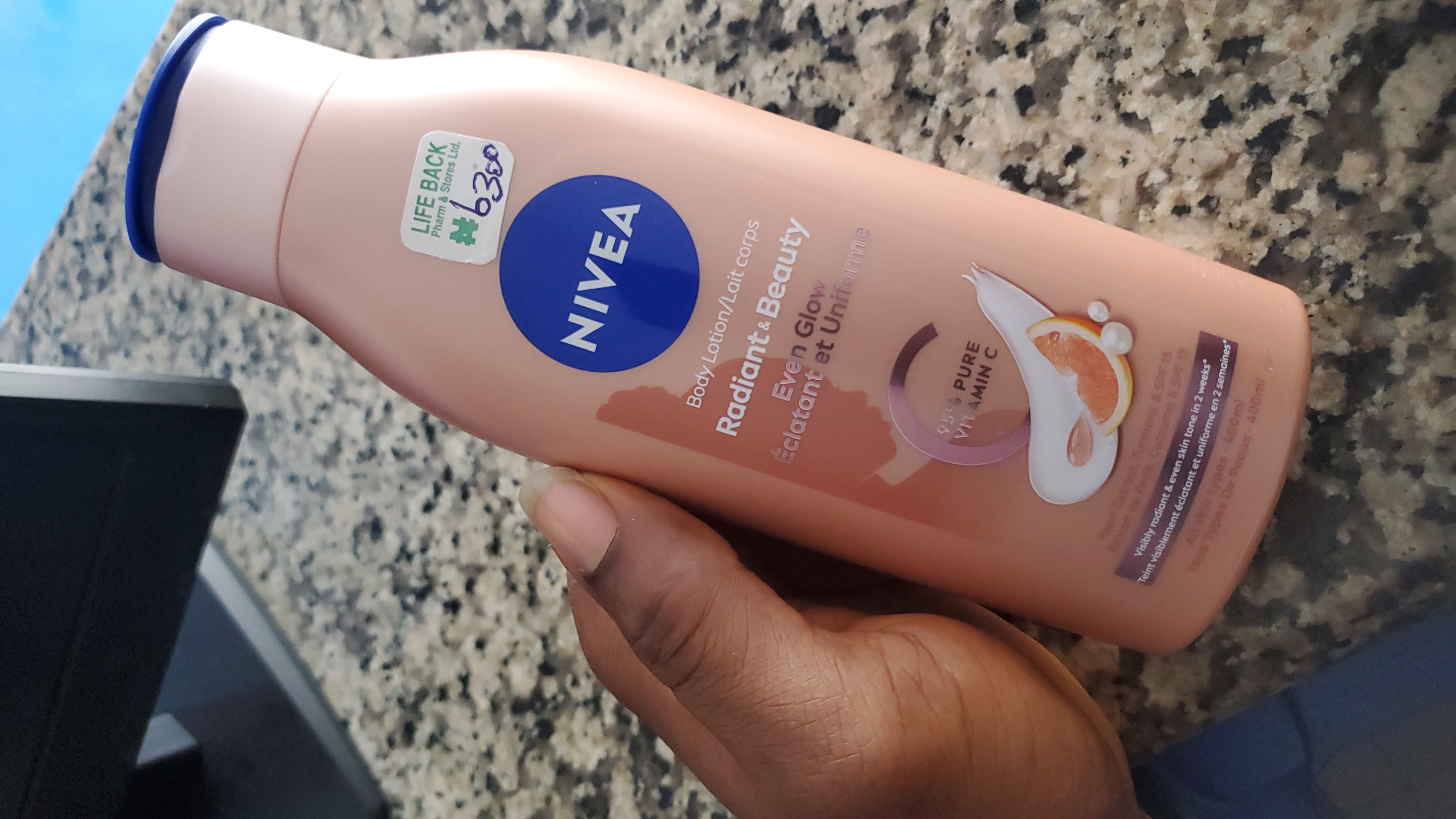 Radiant &Beauty even glow body lotion - Nivea  - main view 1