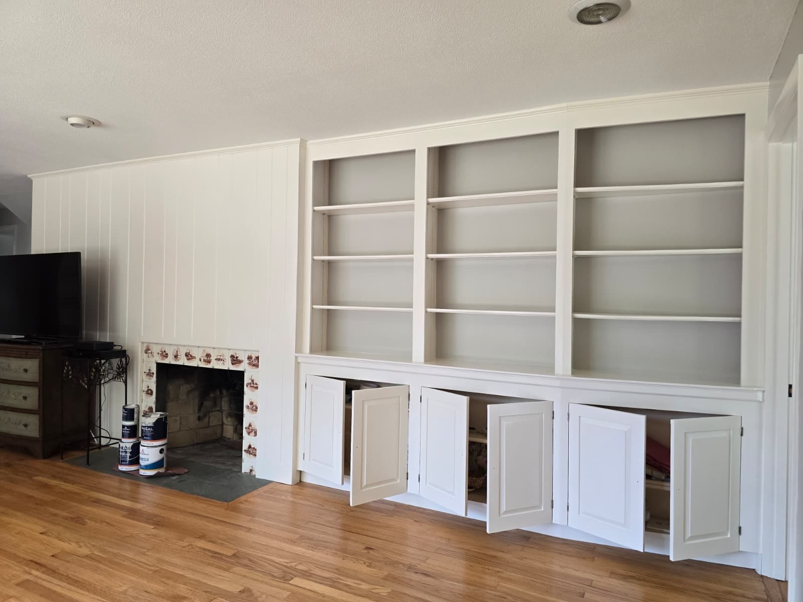Modern Interior Transformation & High-Ceiling Refresh - standard